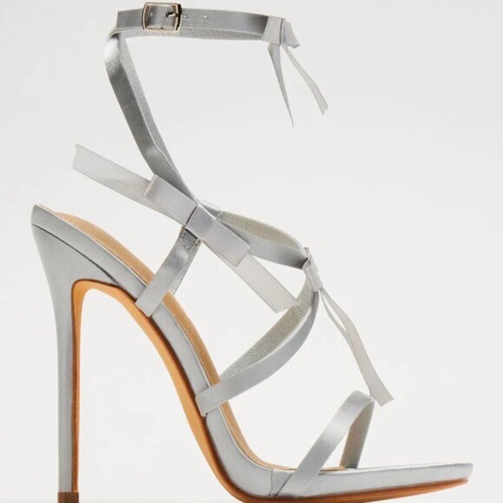 NEW Silver Bow Heels - Fashion Nova